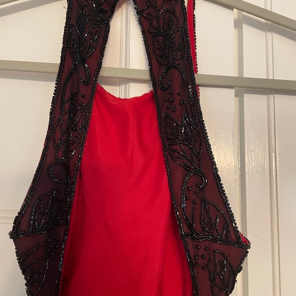 Luxury FLEUR de LEI RED SILK WITH BLACK BEADING BACK CUTOUT SLIT IN BACK - Picture 4 of 14